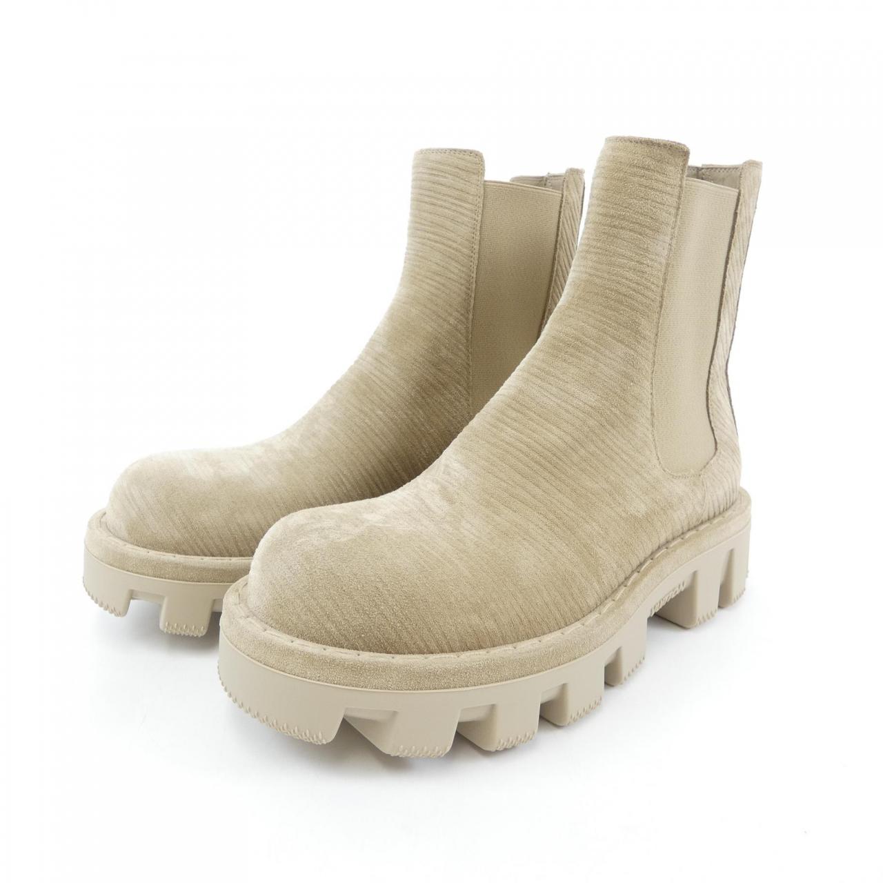 Louis Vuitton Boots