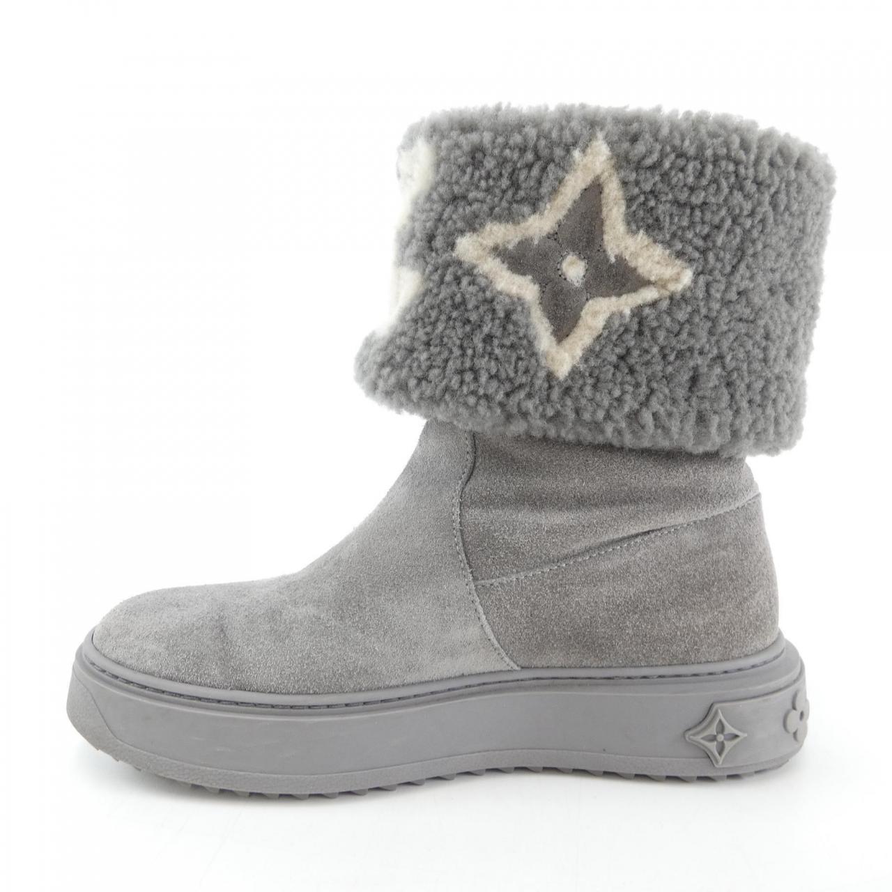 Louis Vuitton Snowdrop Line Shearling Boots