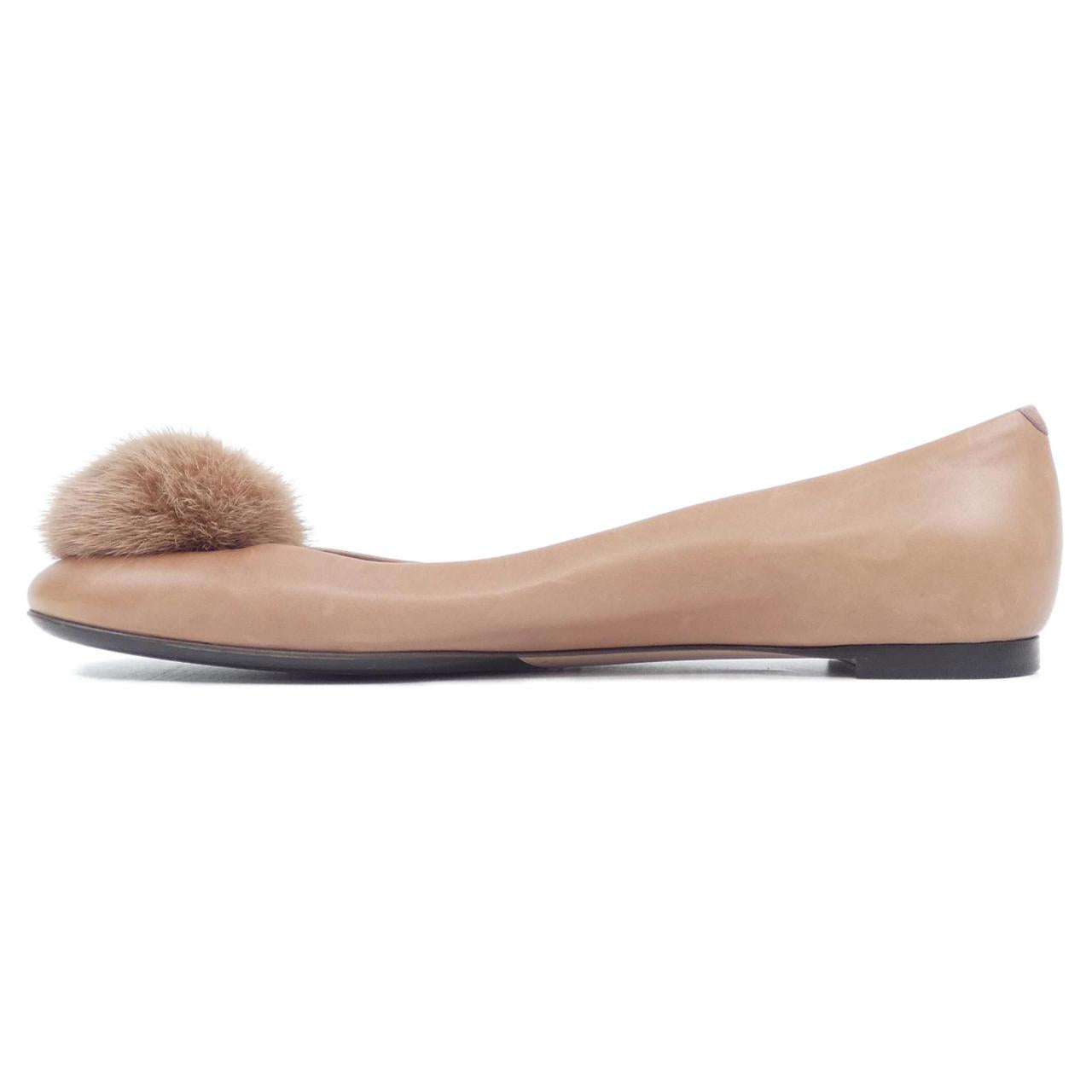 Gucci Flat Shoes