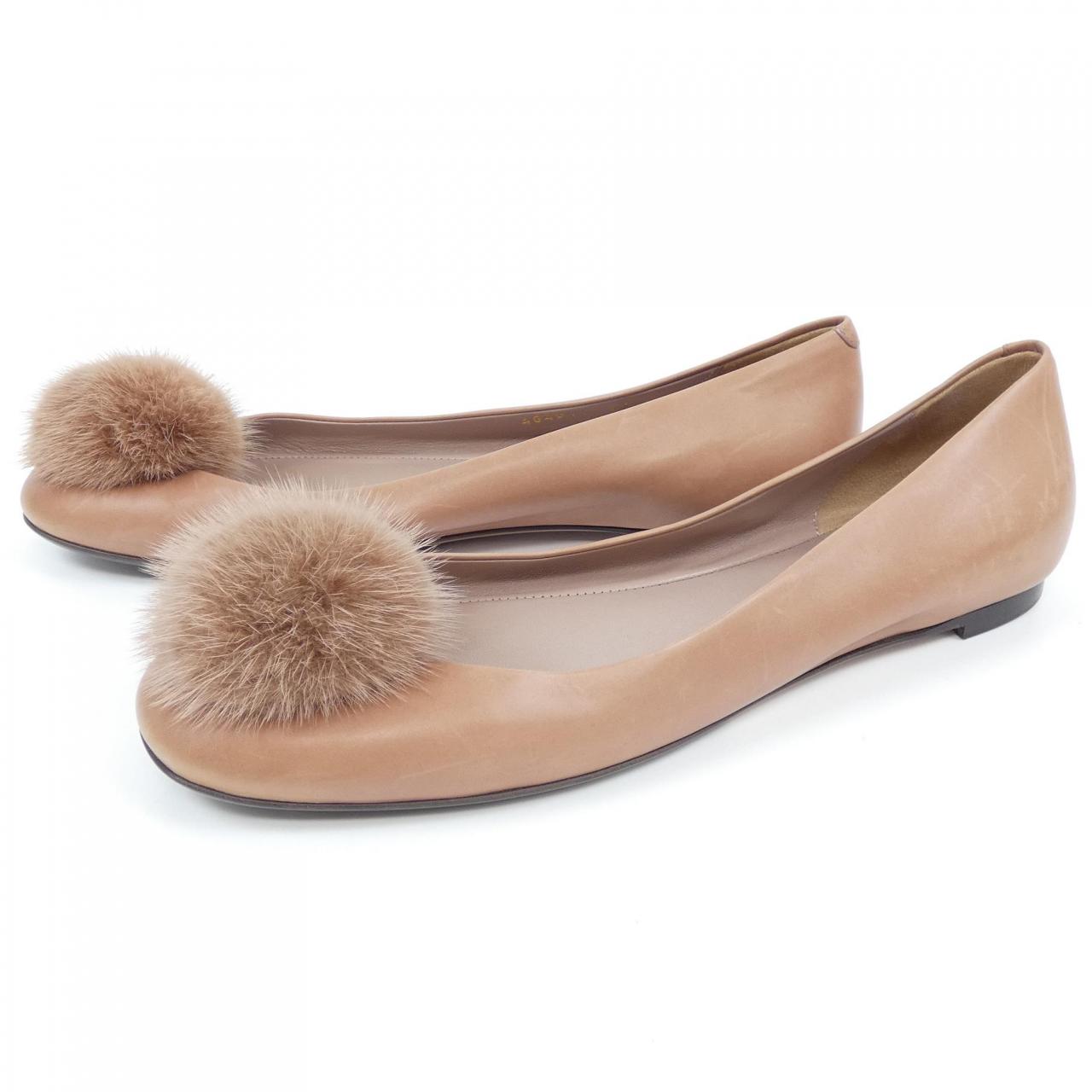 Gucci Flat Shoes