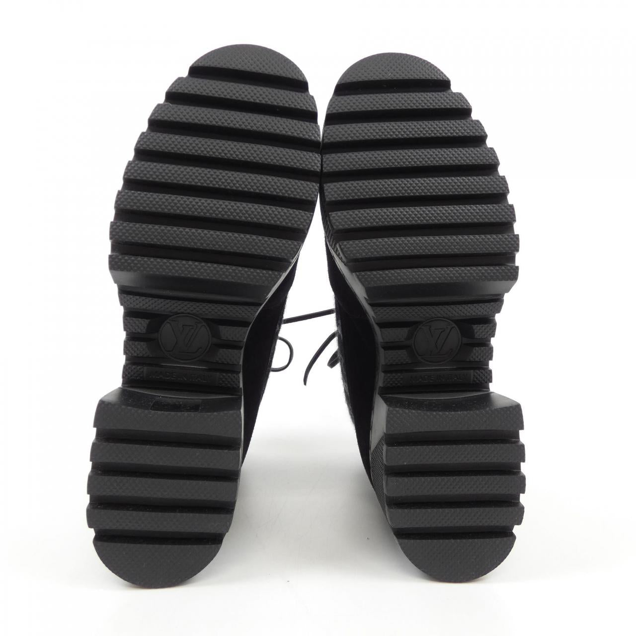 Louis Vuitton Laureate Boots