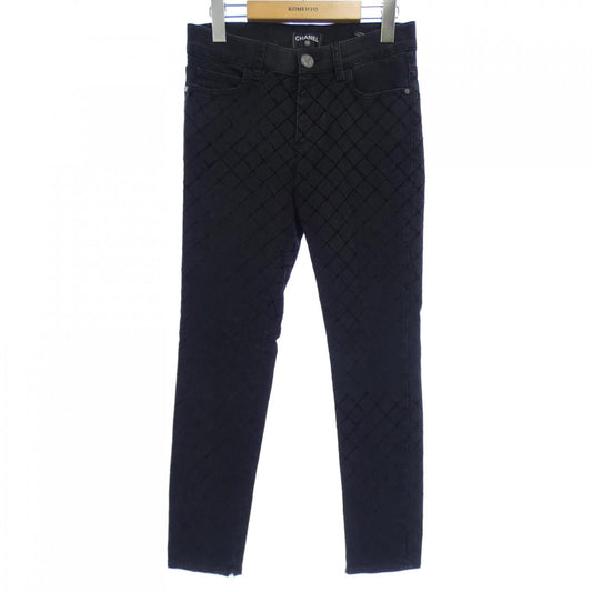 Chanel P58418V44384 Jeans