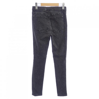 Chanel P62010V47630 19B Jeans