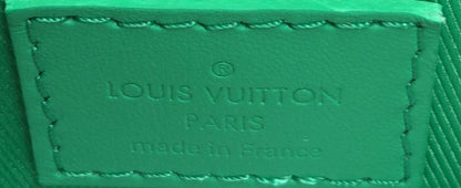 Louis Vuitton S Lock Vertical Wearable Wallet Monogram Taurillon Leather