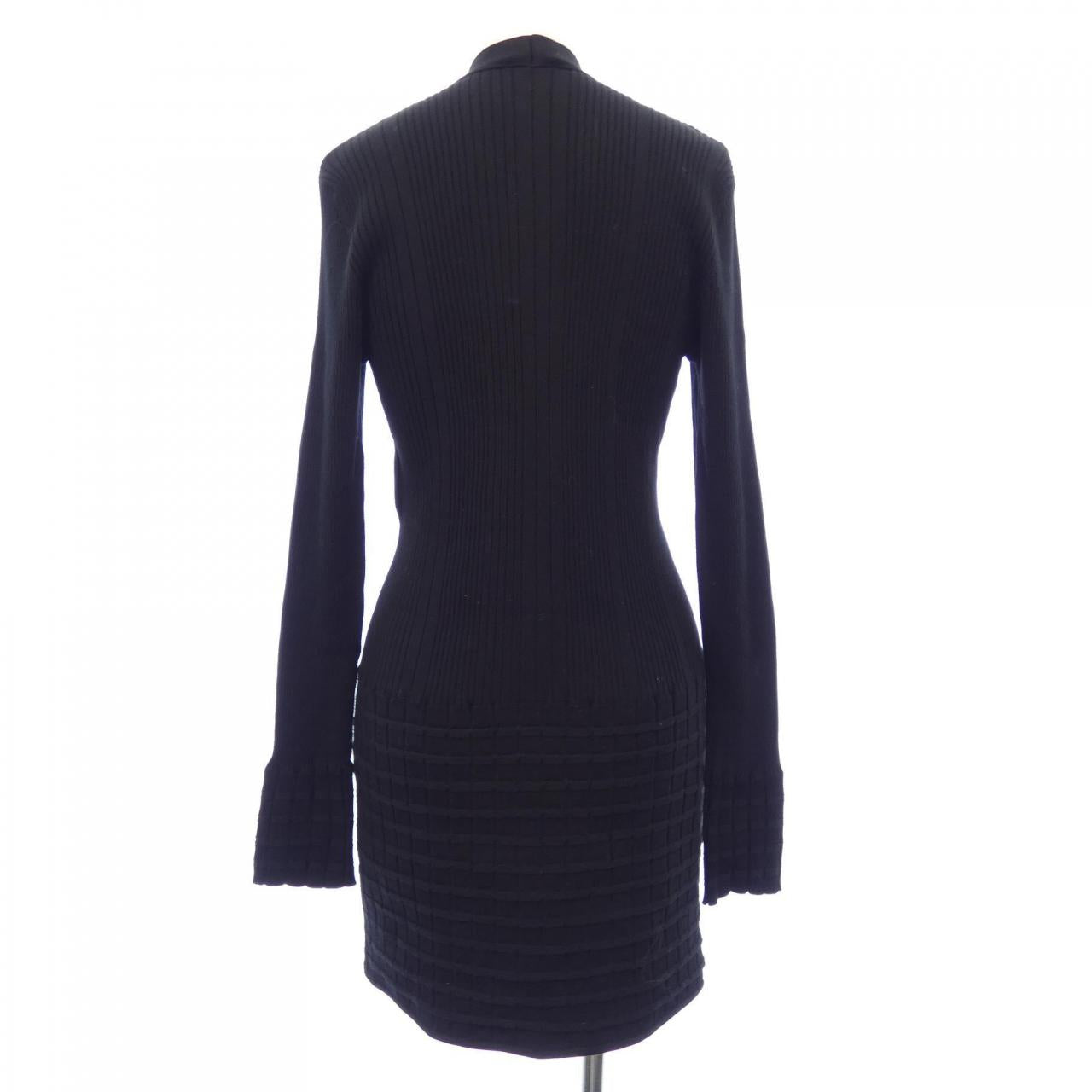 Chanel P79174K11413 Long Cardigan