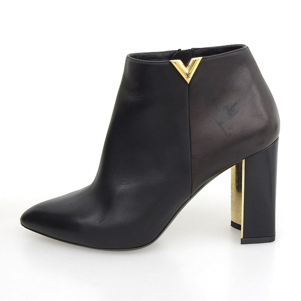 Louis Vuitton Essential V Leather Short Boots