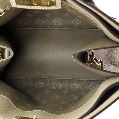 Louis Vuitton Steamer Handbag Leather MM