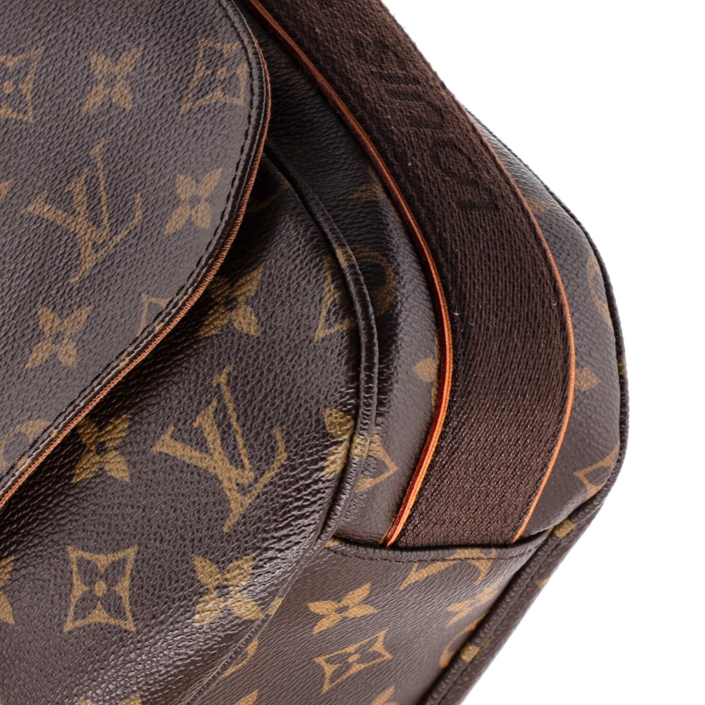 Louis Vuitton Beaubourg Messenger Bag Monogram Canvas MM