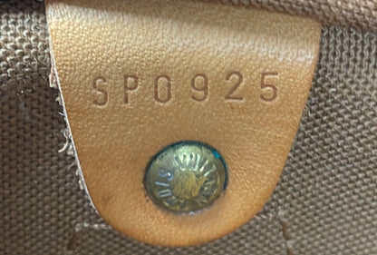Louis Vuitton Speedy Handbag Monogram Canvas 30