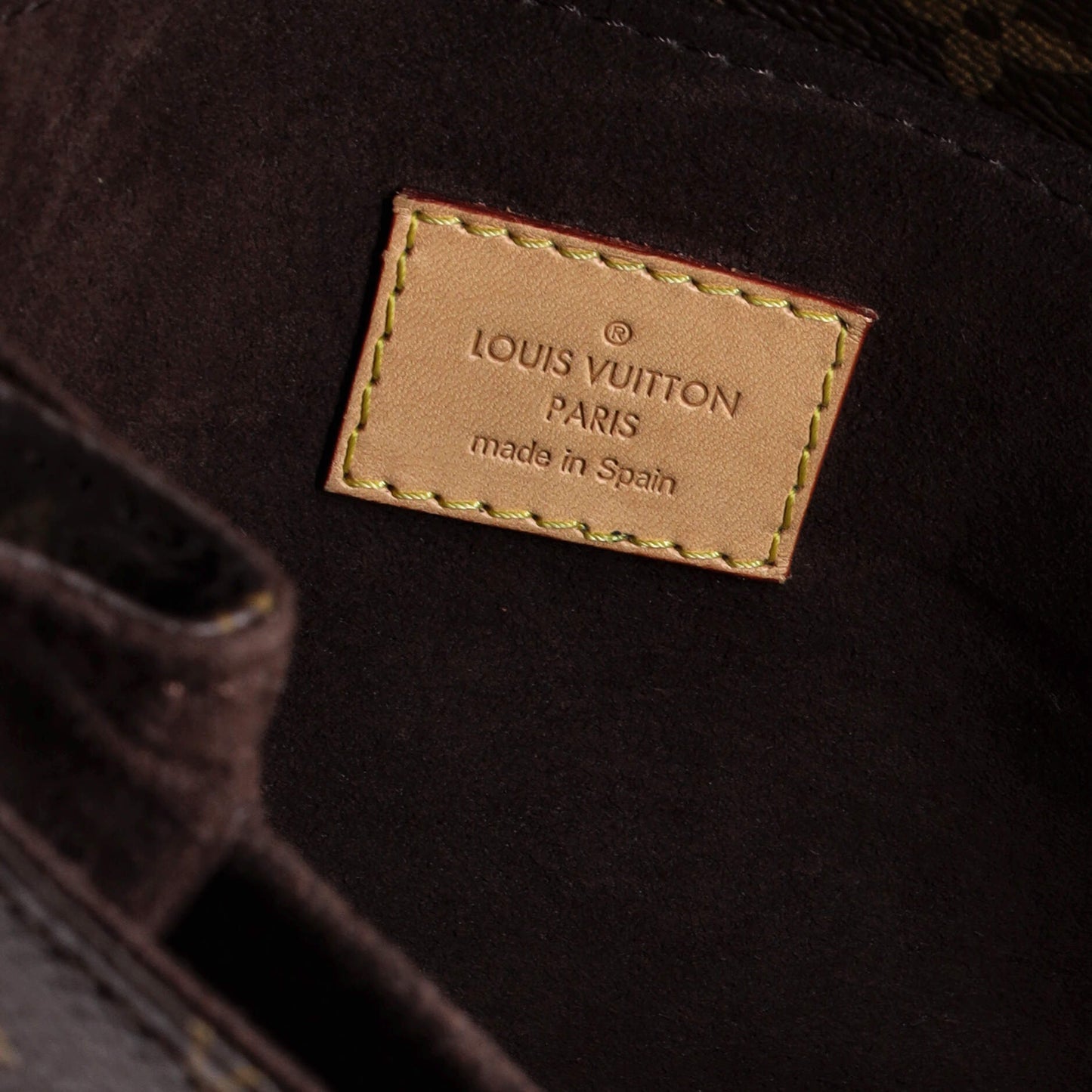 Louis Vuitton Pochette Metis Monogram Canvas