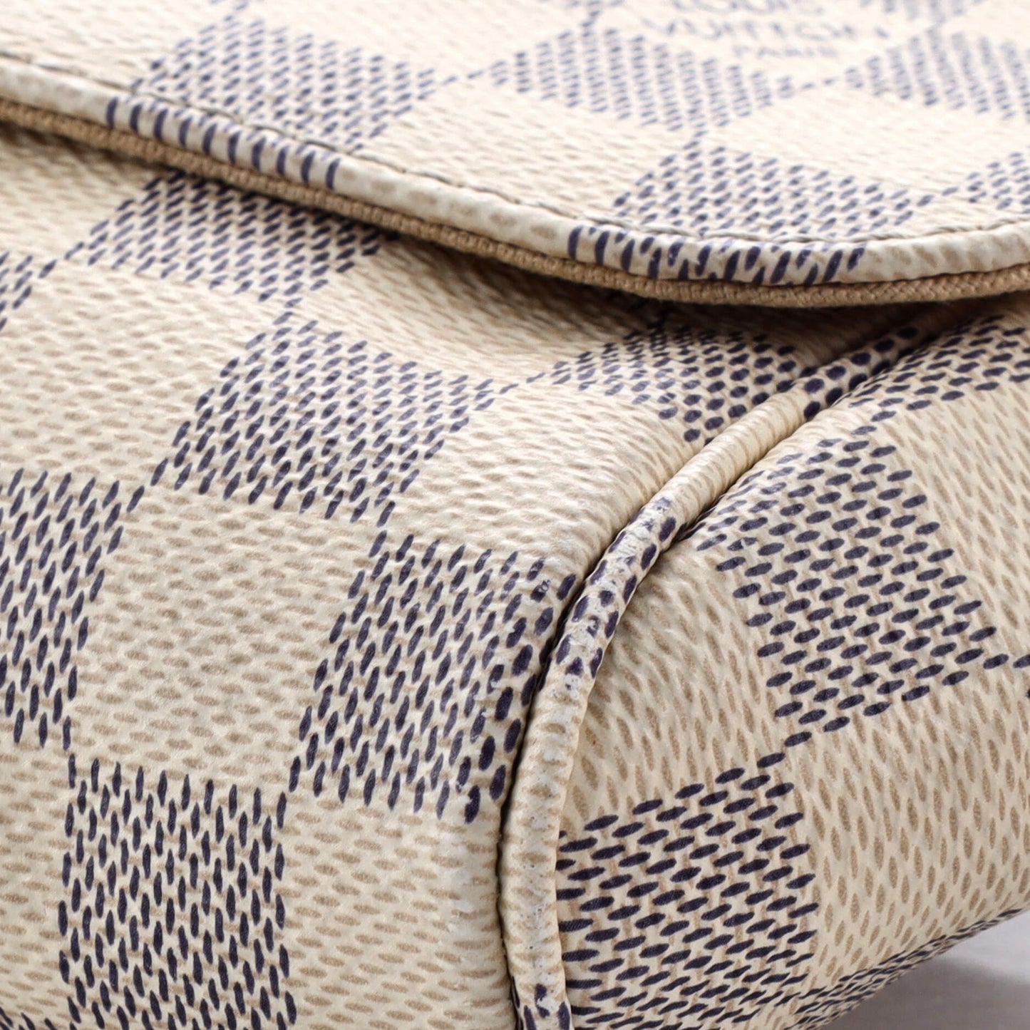Louis Vuitton Favorite Handbag Damier MM