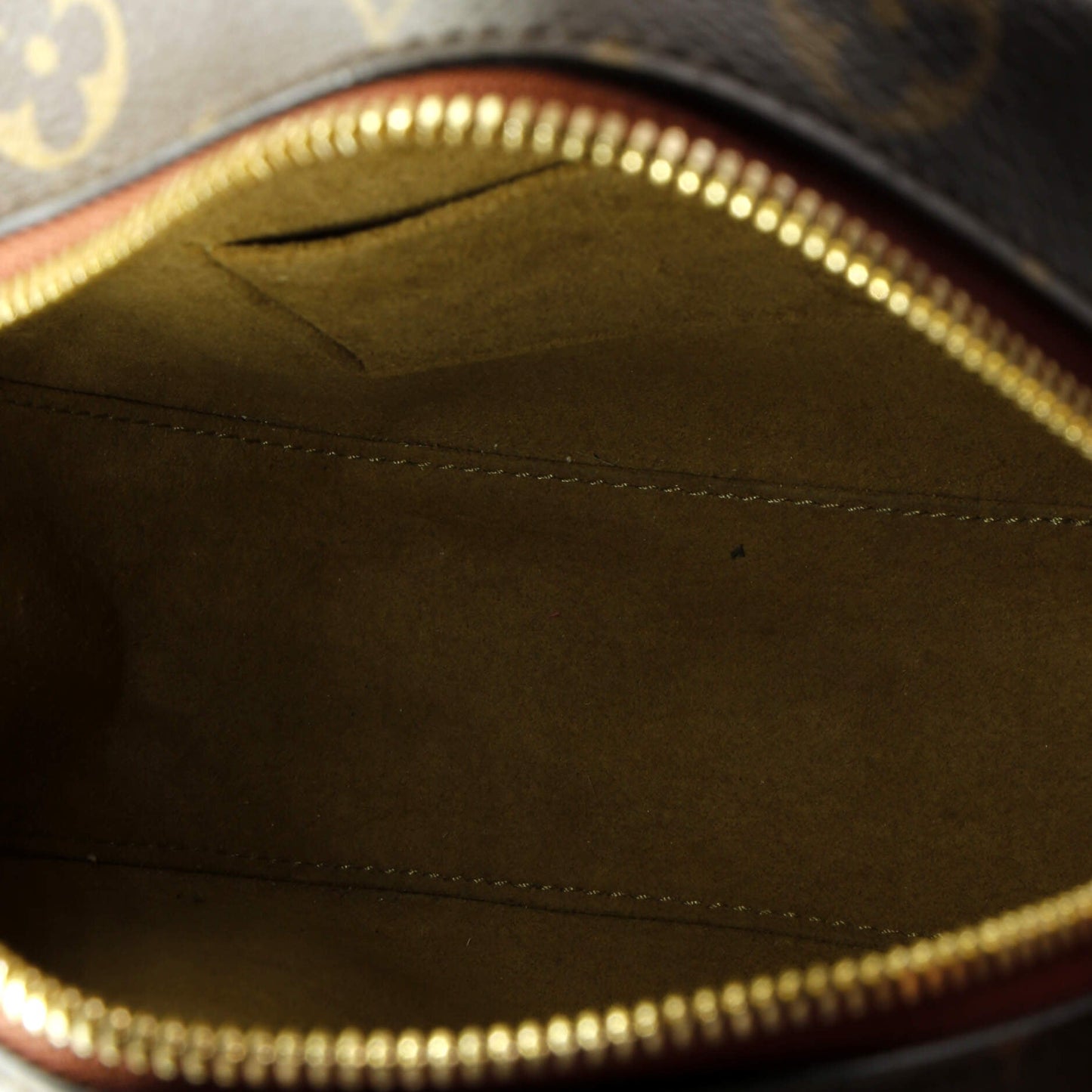 Louis Vuitton Boite Chapeau Souple Bag Monogram Canvas MM