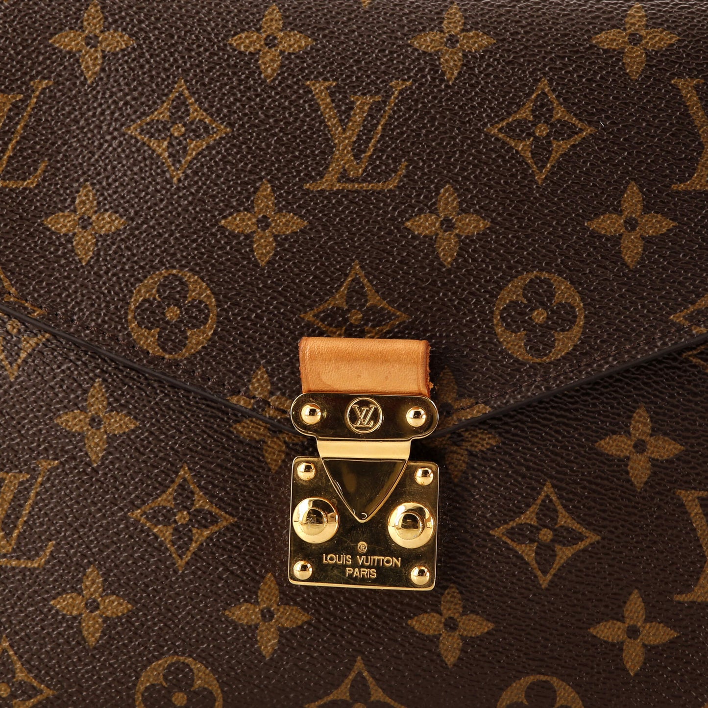 Louis Vuitton Pochette Metis Monogram Canvas