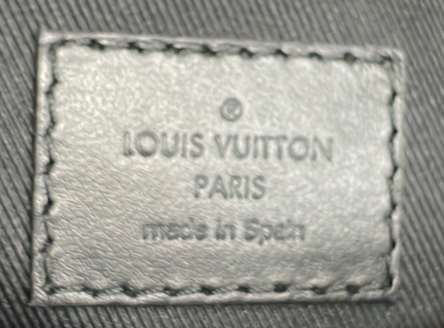 Louis Vuitton Discovery Bumbag Monogram Eclipse Canvas