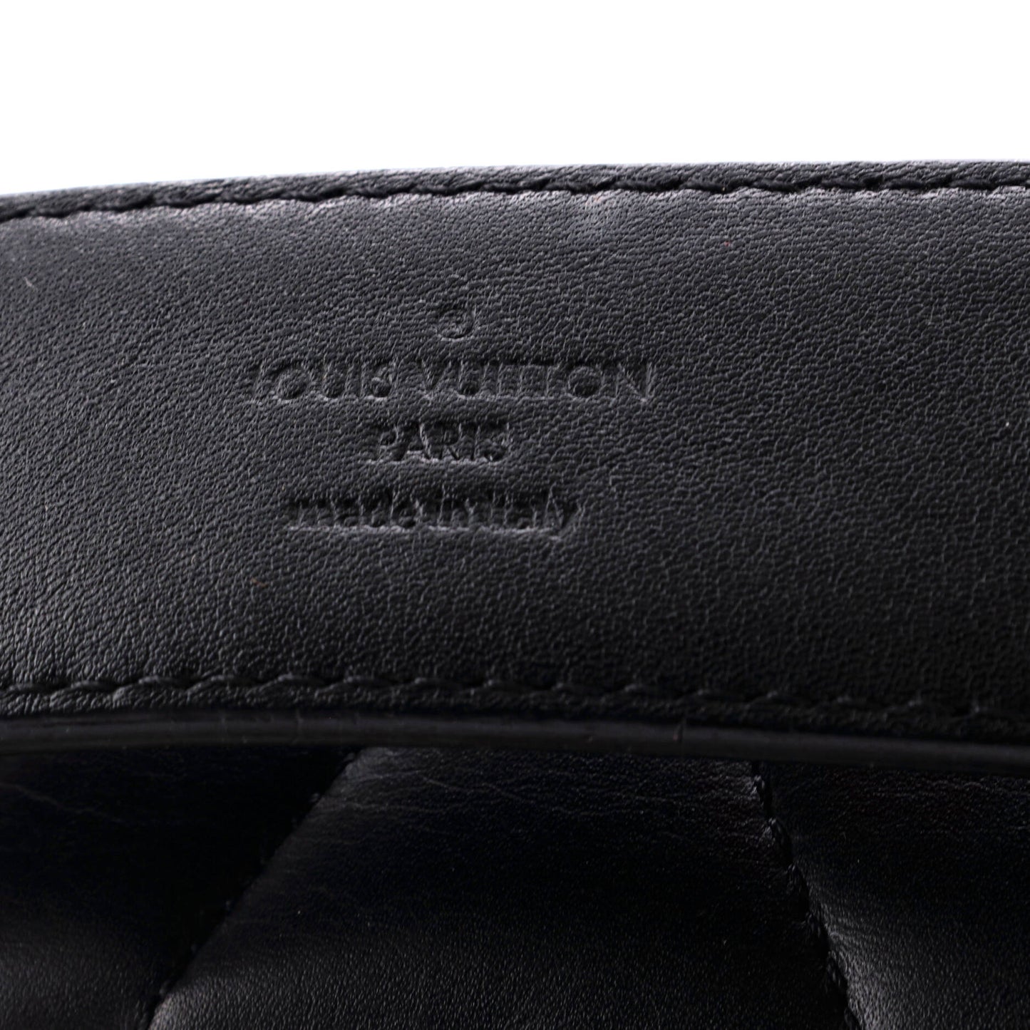 Louis Vuitton New Wave Chain Bag Quilted Leather MM