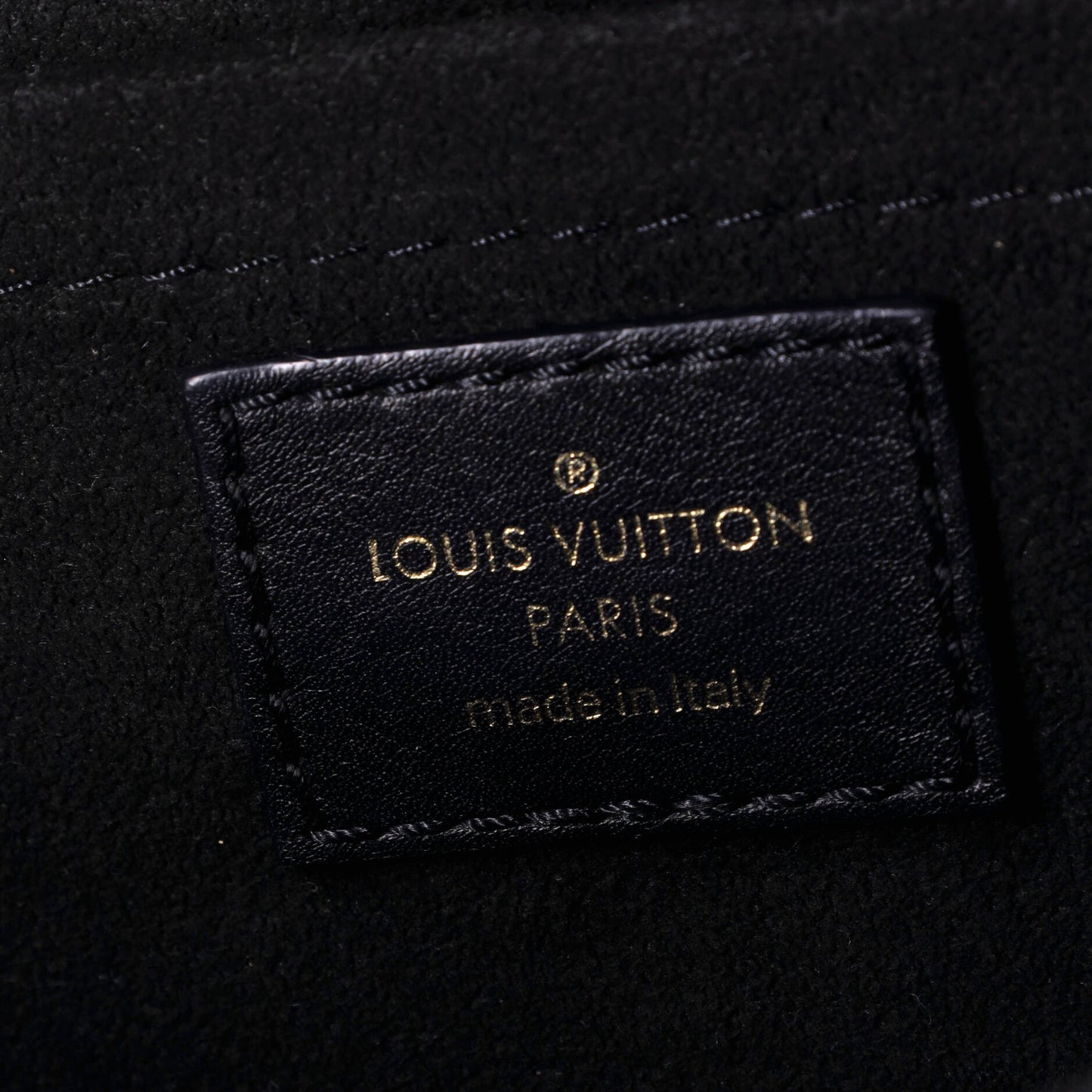 Louis Vuitton New Wave Chain Bag Quilted Leather MM