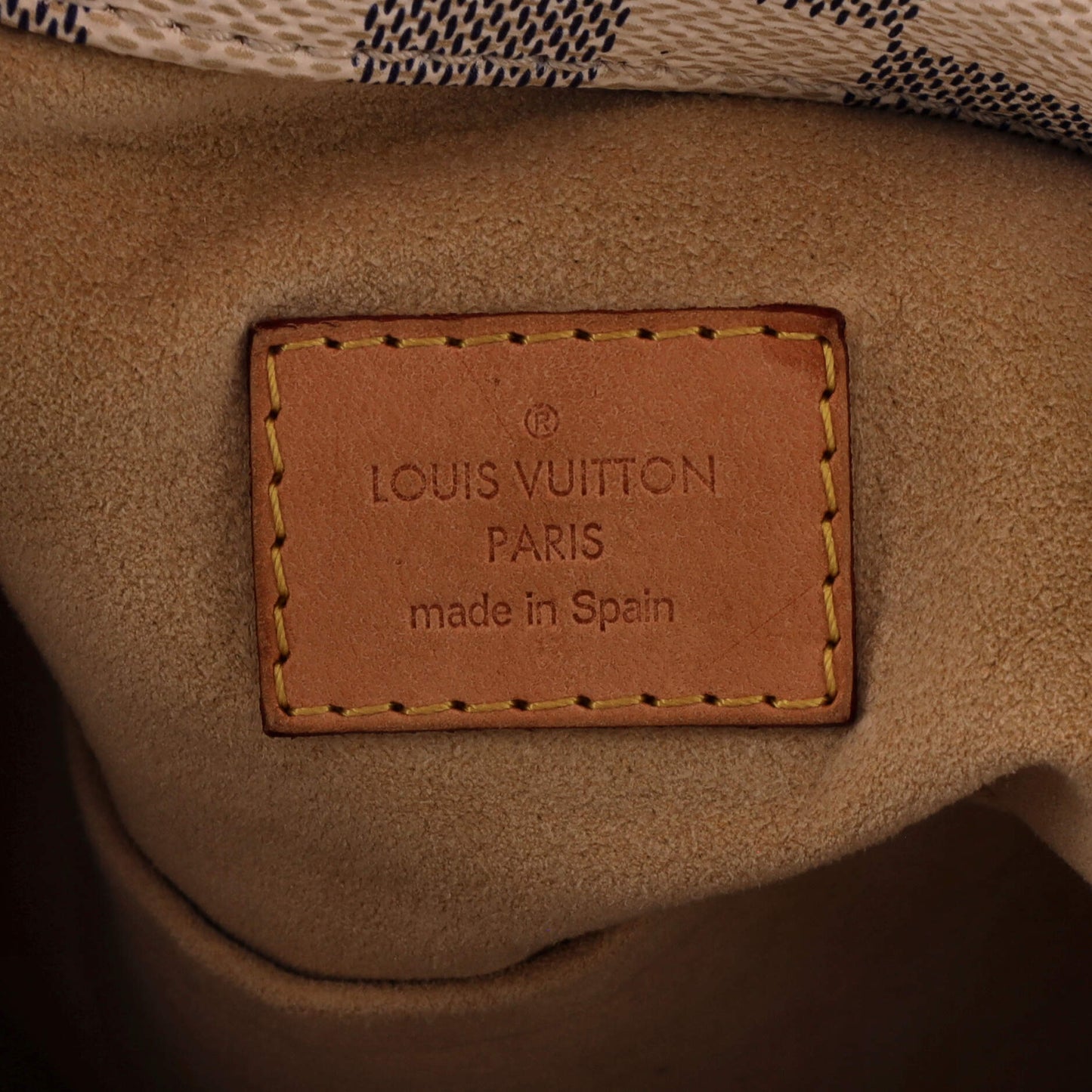 Louis Vuitton Artsy Handbag Damier MM