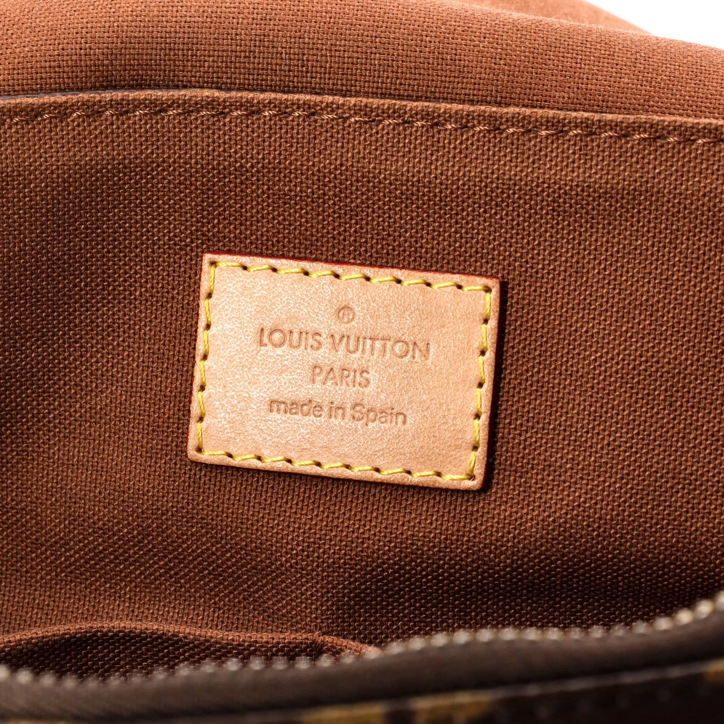 Louis Vuitton Beaubourg Messenger Bag Monogram Canvas MM