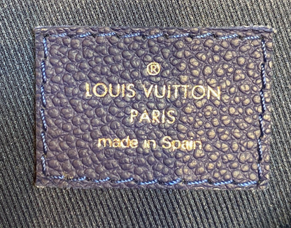 Louis Vuitton Discovery Bumbag Limited Edition Monogram Bandana Leather