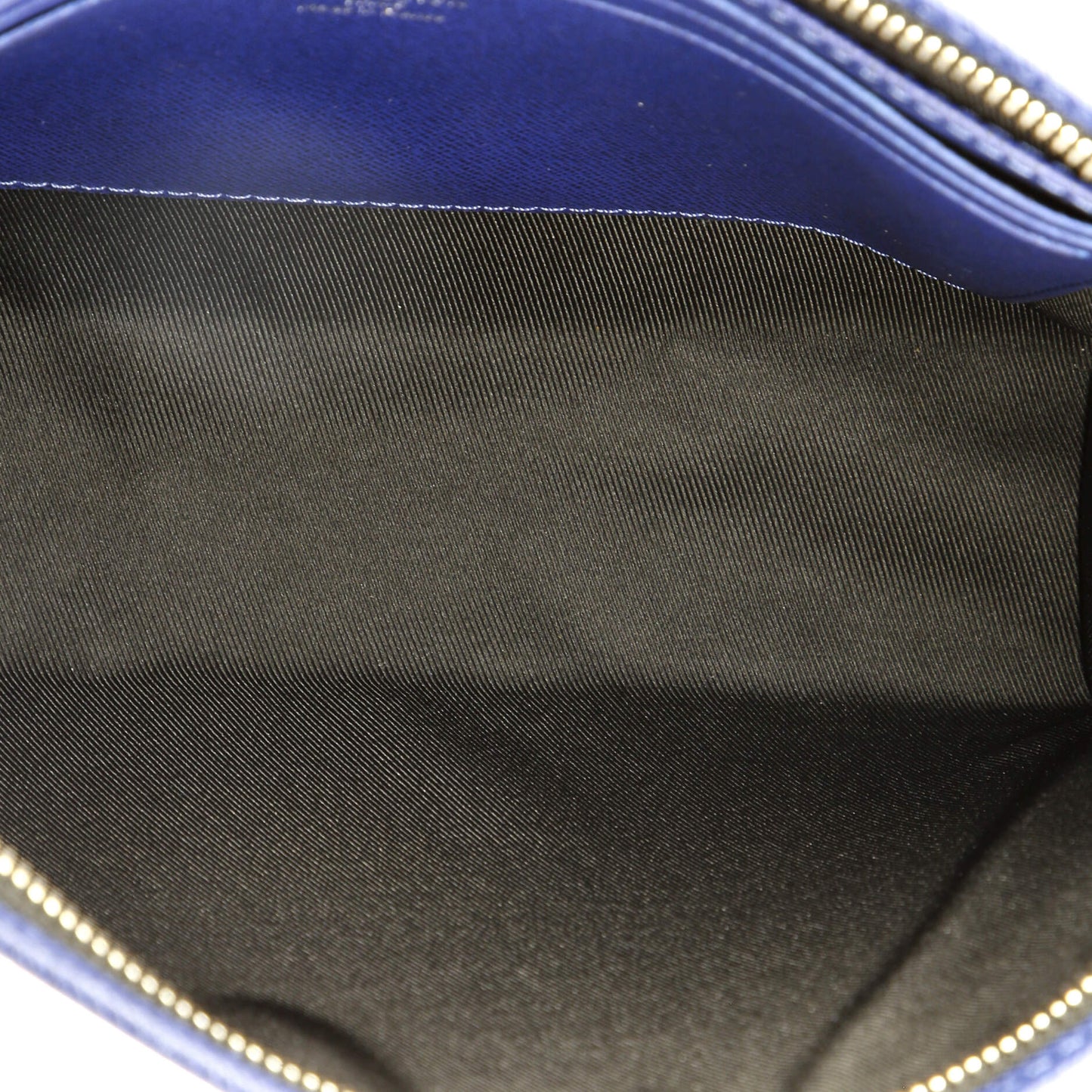 Louis Vuitton Pochette Voyage Monogram Taigarama MM