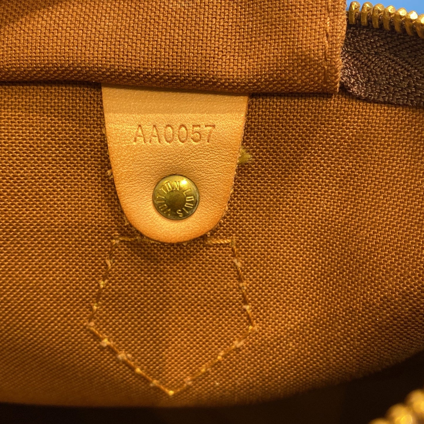 Louis Vuitton Speedy Handbag Monogram Canvas 35