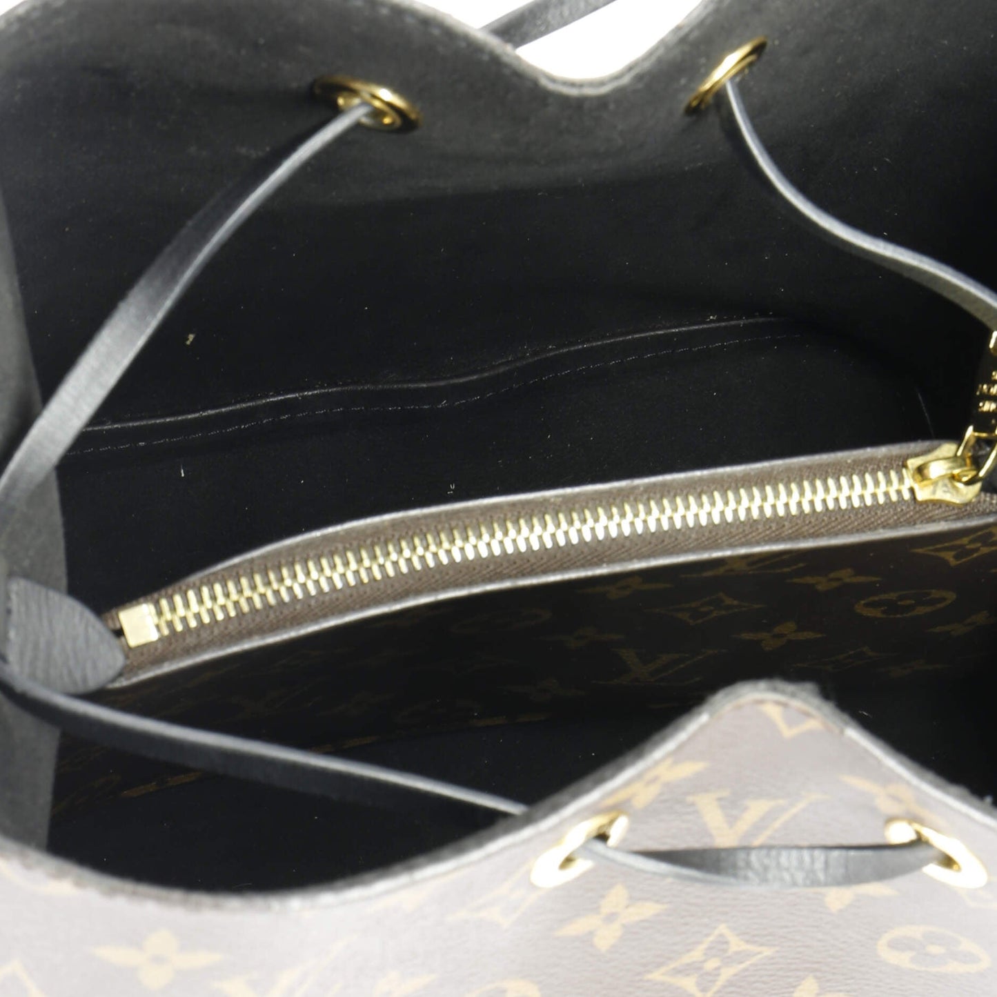 Louis Vuitton NeoNoe Handbag Monogram Canvas MM
