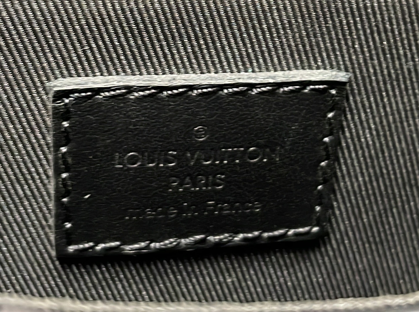 Louis Vuitton Saumur Slingbag Monogram Eclipse Canvas