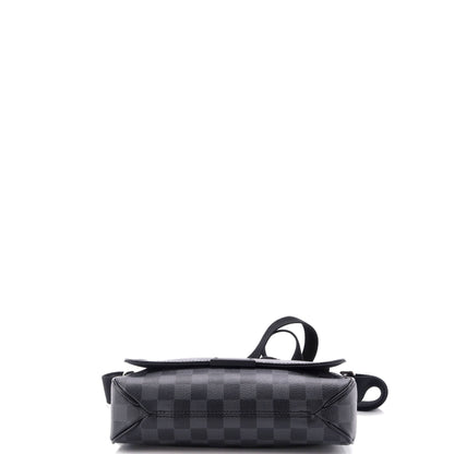 Louis Vuitton District Messenger Bag Damier Graphite PM