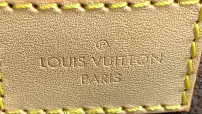 Louis Vuitton Pochette Metis Monogram Canvas East West