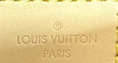 Louis Vuitton Pochette Metis Monogram Canvas