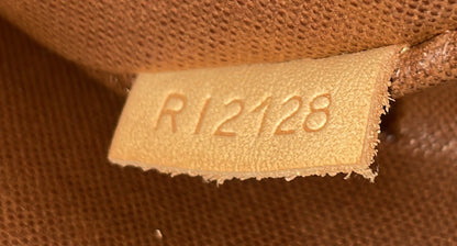 Louis Vuitton Toiletry Bag Monogram Canvas 25
