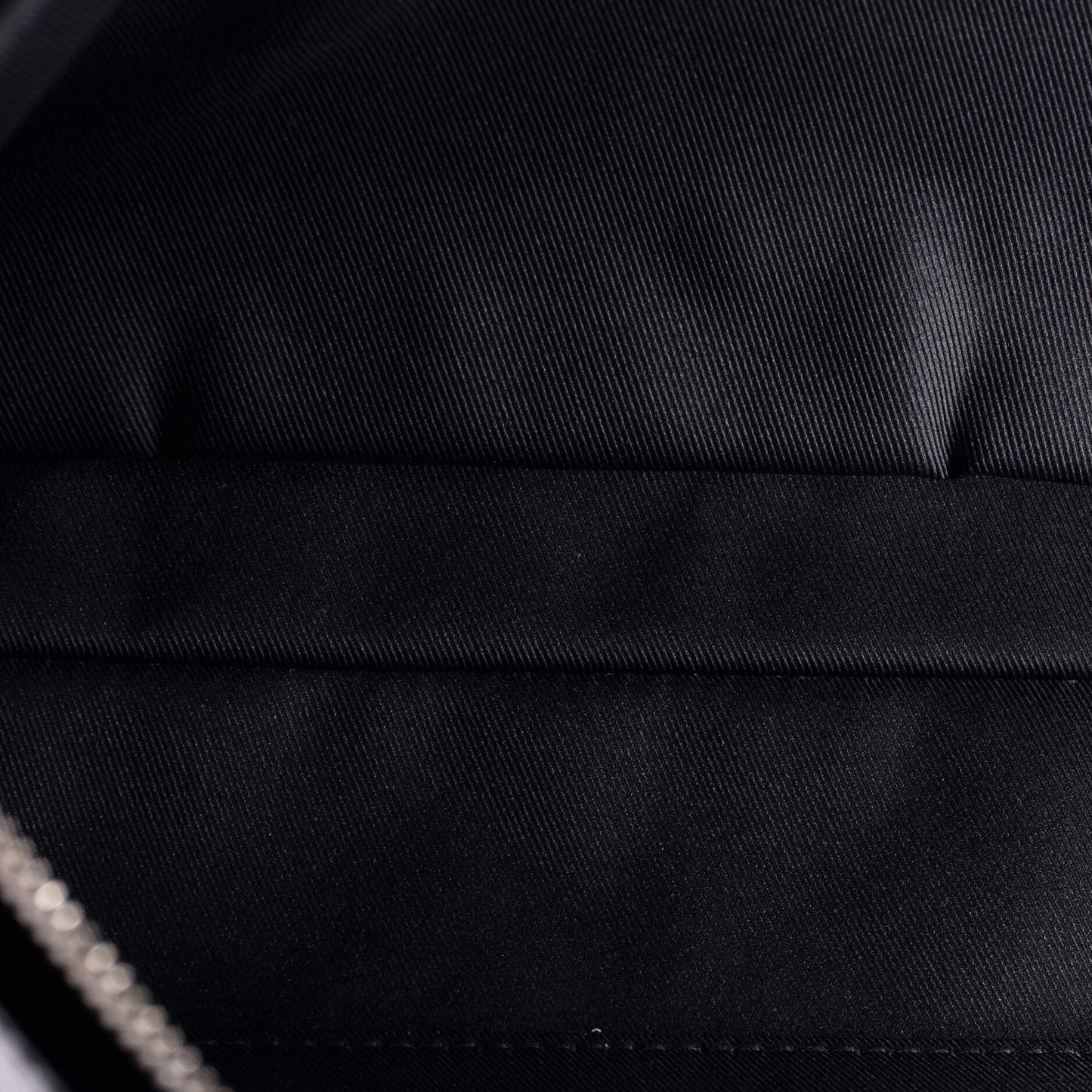 Louis Vuitton Anton Soft Briefcase Taiga Leather