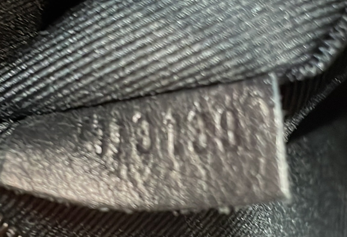 Louis Vuitton Discovery Bumbag Monogram Shadow Leather