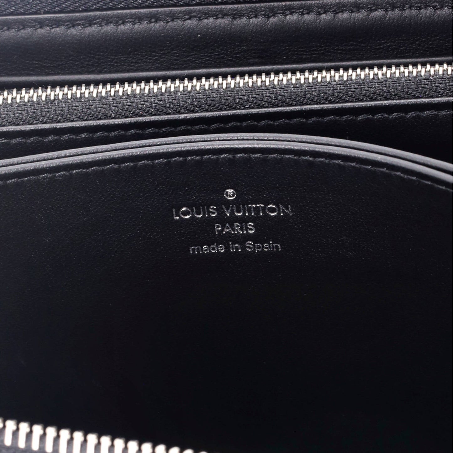 Louis Vuitton Zippy Wallet Mahina Leather