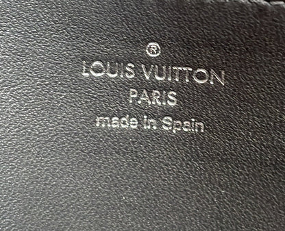 Louis Vuitton Zippy Wallet Mahina Leather