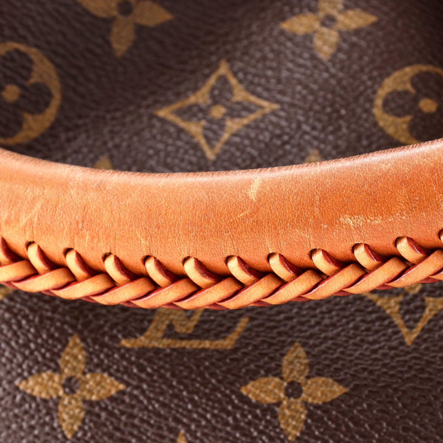 Louis Vuitton Artsy Handbag Monogram Canvas MM