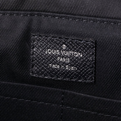 Louis Vuitton Messengerama Monogram Taigarama