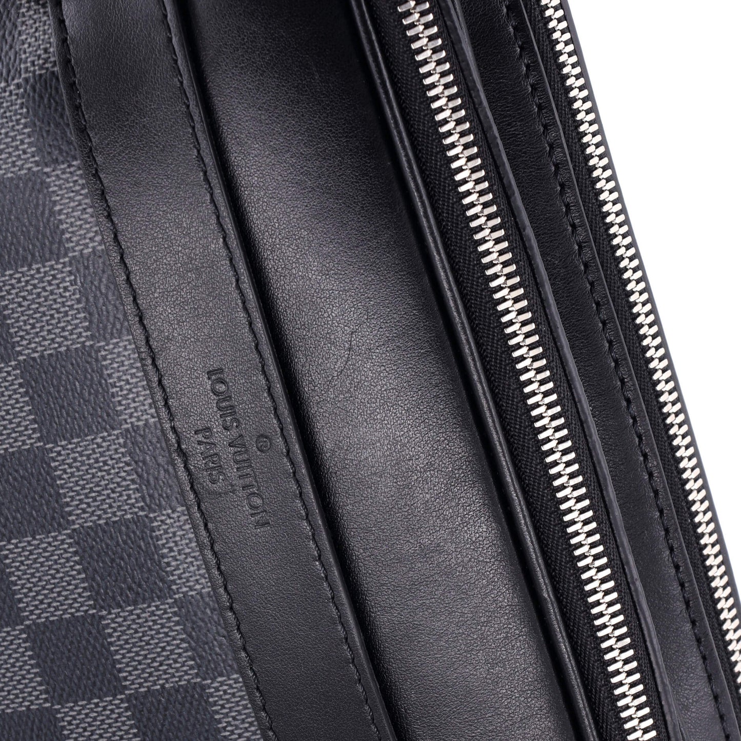 Louis Vuitton Trocadero NM Messenger Damier Graphite PM