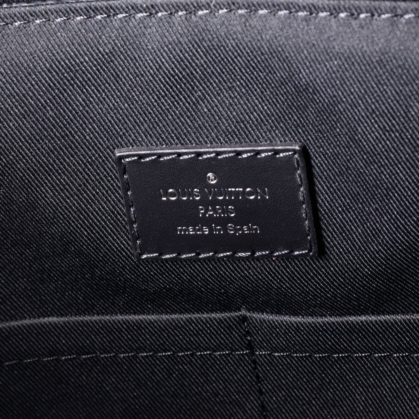 Louis Vuitton District NM Messenger Bag Damier Graphite MM