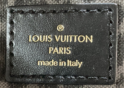 Louis Vuitton OnTheGo Tote Wild at Heart Monogram Giant GM