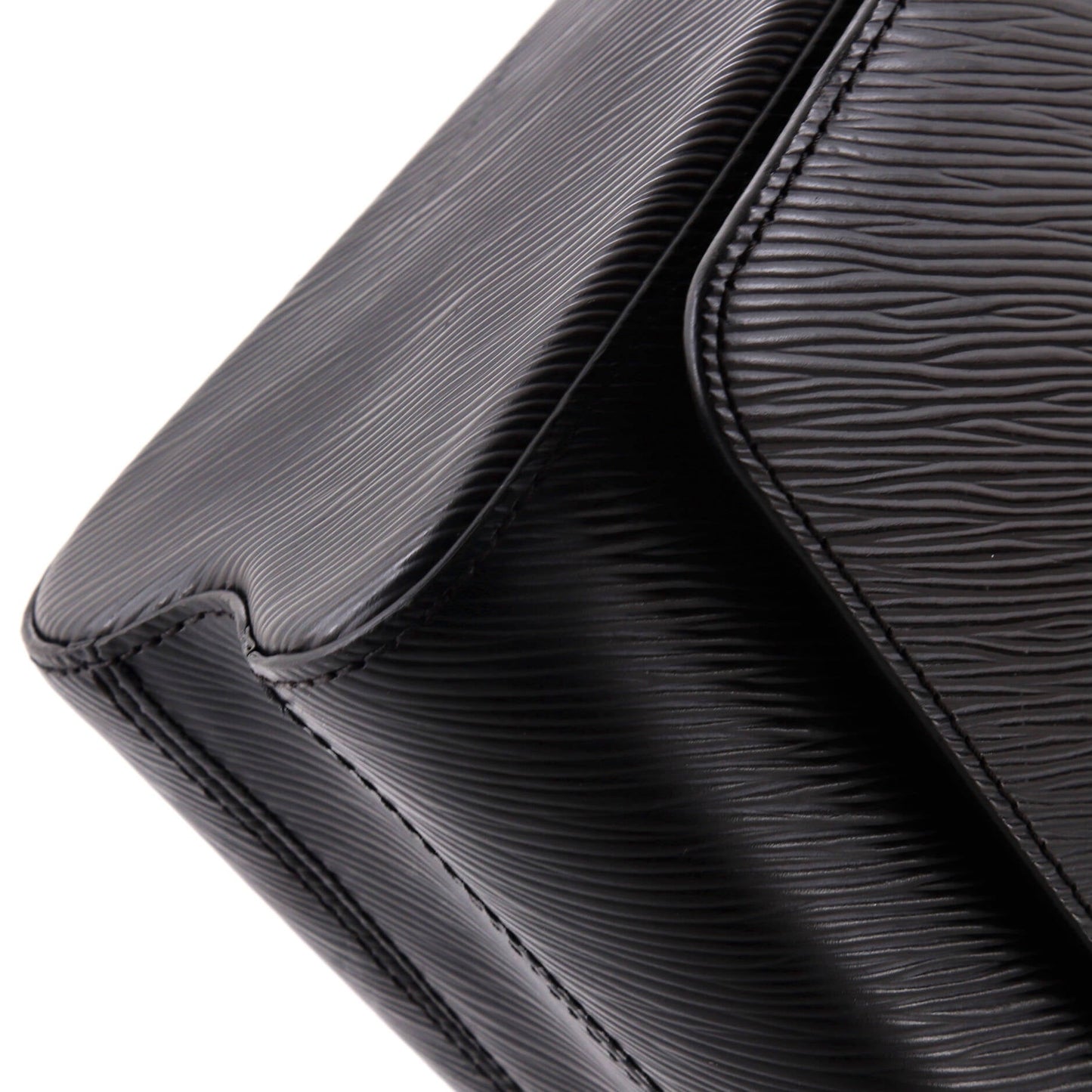 Louis Vuitton Twist Handbag Epi Leather MM