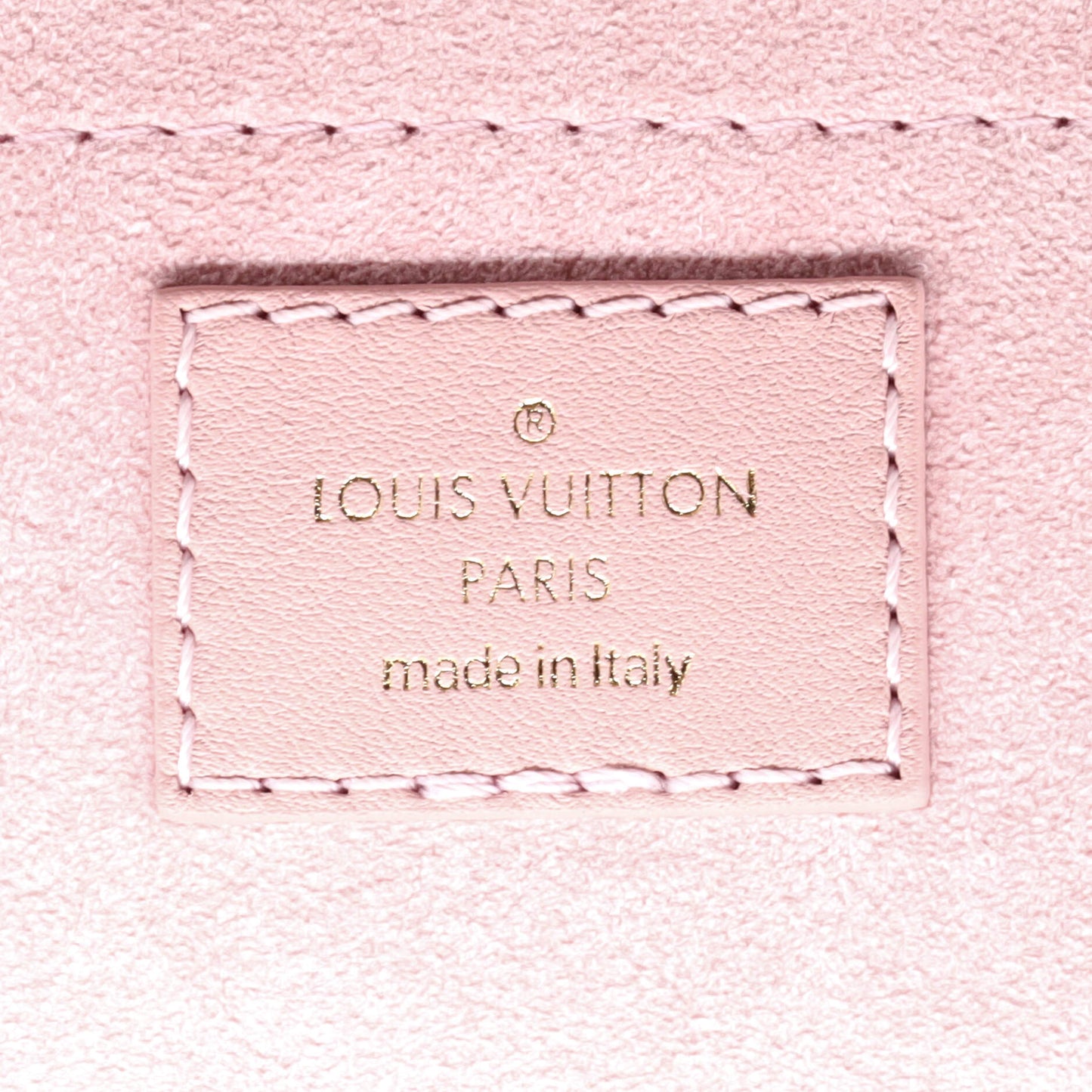 Louis Vuitton New Wave Chain Bag NM Quilted Leather MM