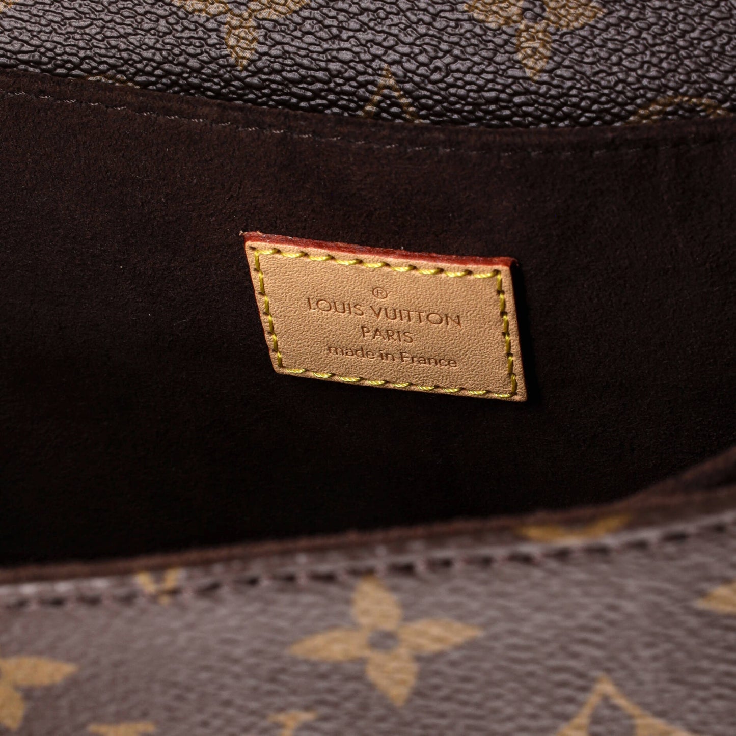 Louis Vuitton Pochette Metis Monogram Canvas