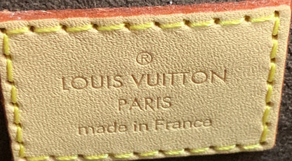 Louis Vuitton Pochette Metis Monogram Canvas