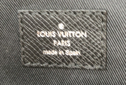 Louis Vuitton Outdoor Slingbag Monogram Taigarama