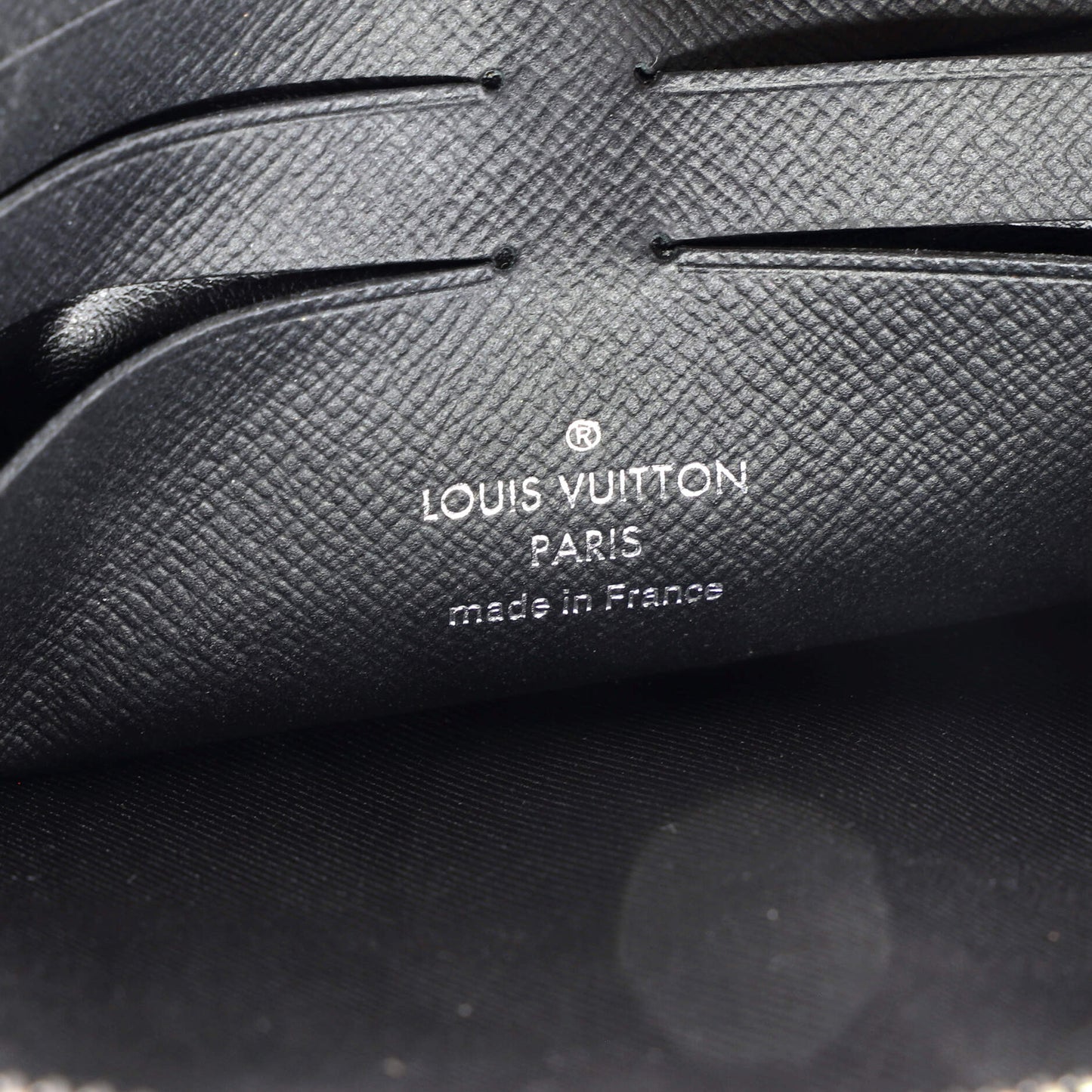 Louis Vuitton Pochette Voyage NM Taiga Leather MM
