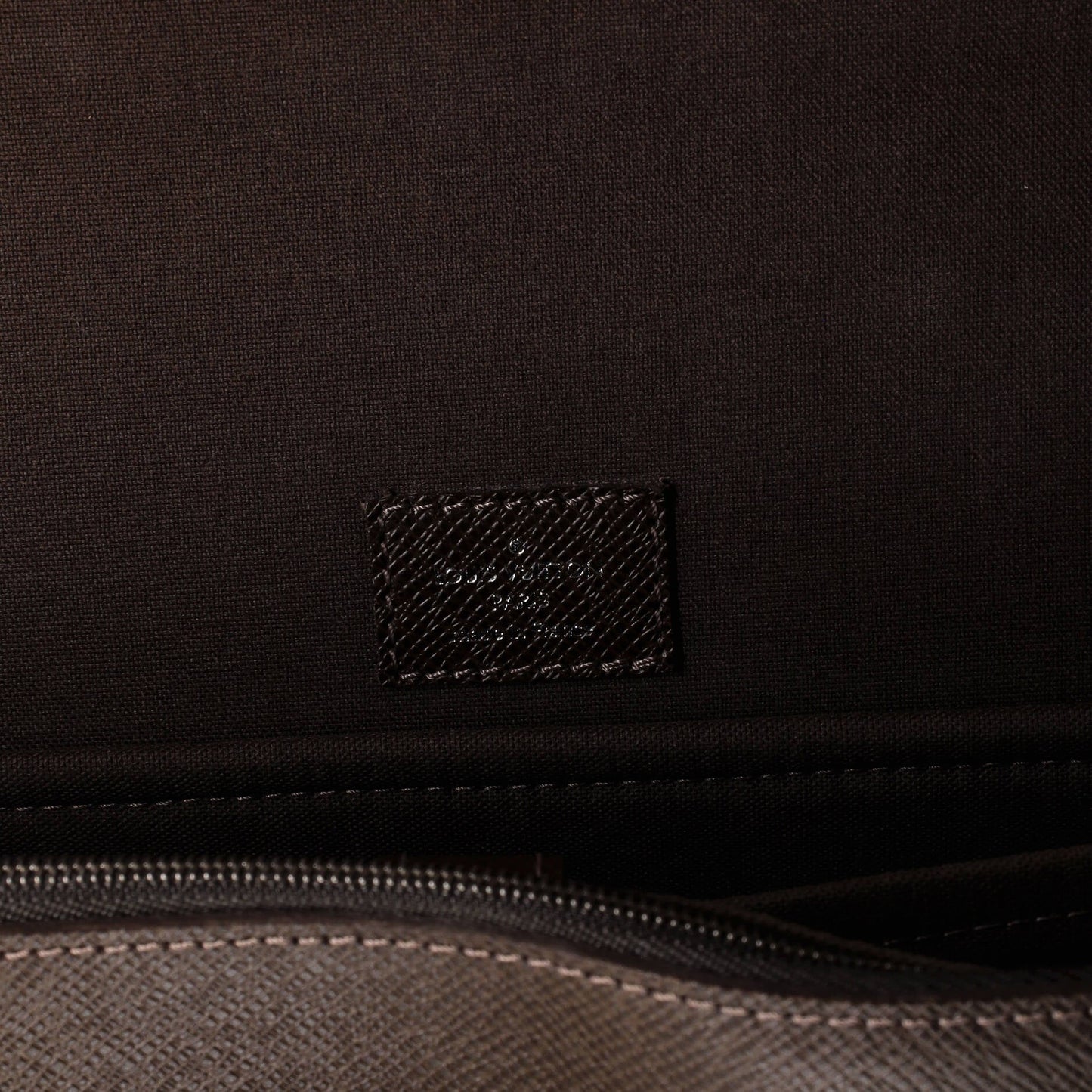 Louis Vuitton Anton Briefcase Taiga Leather
