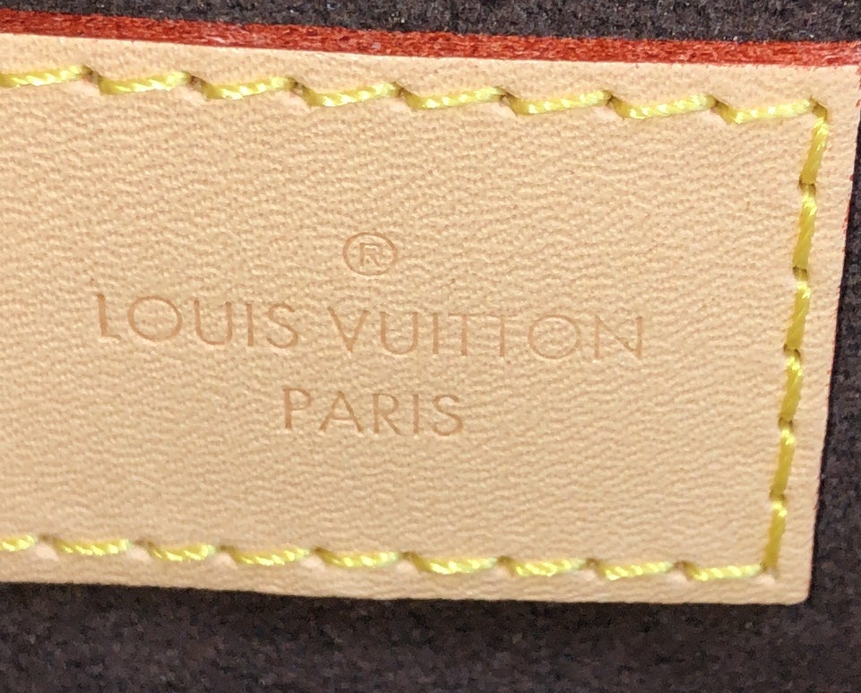 Louis Vuitton Pochette Metis Monogram Canvas