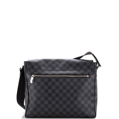 Louis Vuitton District NM Messenger Bag Damier Graphite GM