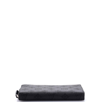 Louis Vuitton Zippy Wallet Mahina Leather